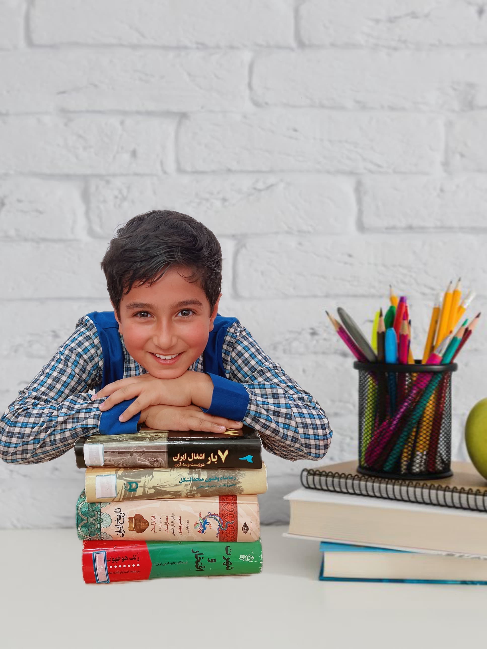 پیش دبستان و دبستان ولایت